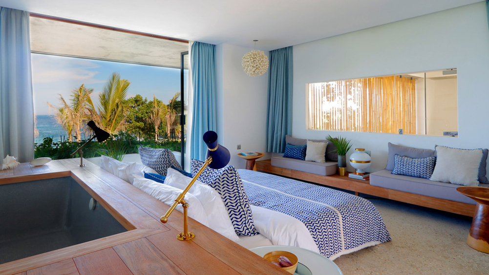 Villa Seascape - Upstairs guest suite one outlook